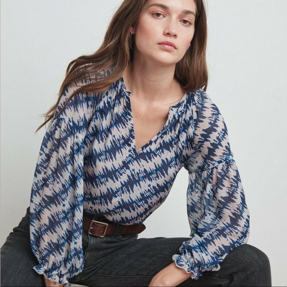 VELVET by Graham & Spencer, Jessa Printed Viscose Peasant Blouse, L